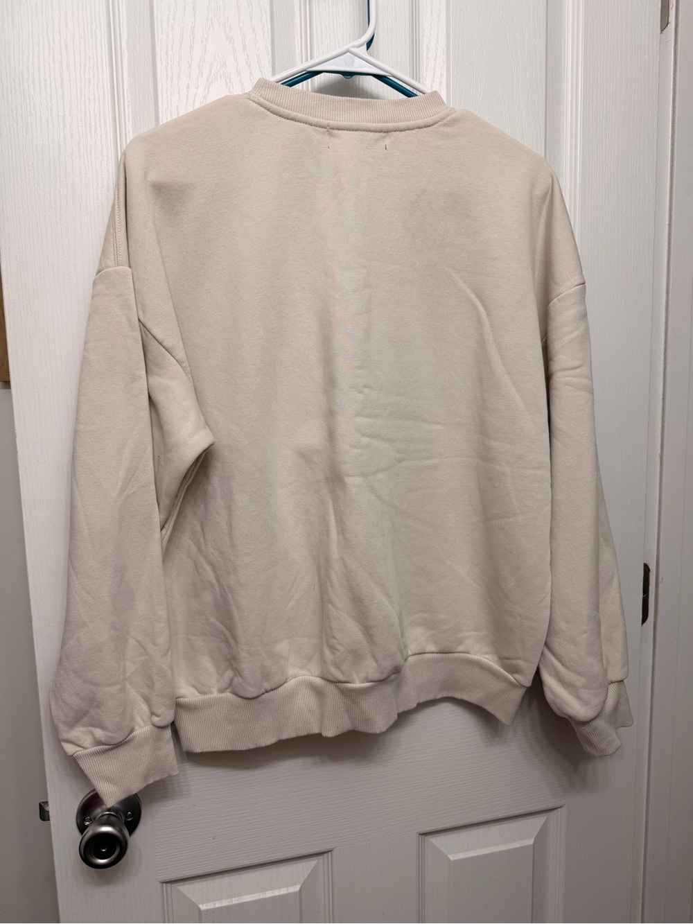 Women’s Crewneck American Flag Graphic Pullover Sweatshirt - Medium - Picture 5 of 5